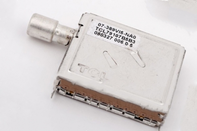 Тюнер для телевизора 79107B5B3 07-389VI5-NA0
